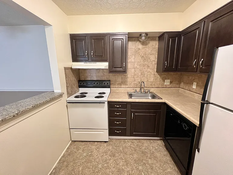 Countrybrook Apartments — Photo 101