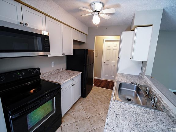 5th image of 8365 Pontiac Lake Rd APT 12