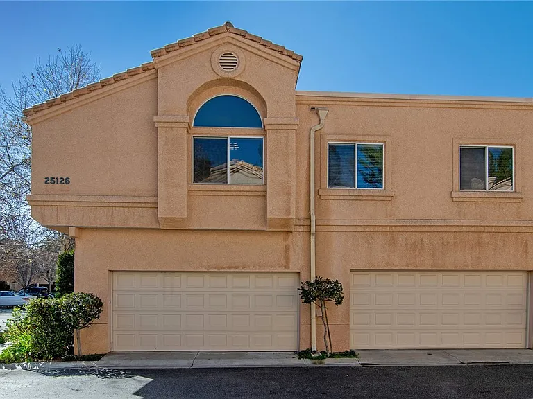 25126 Steinbeck Ave #H — Photo 17