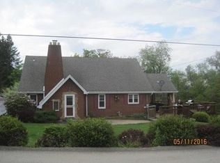 1270 Wickerham Dr, Monongahela, PA