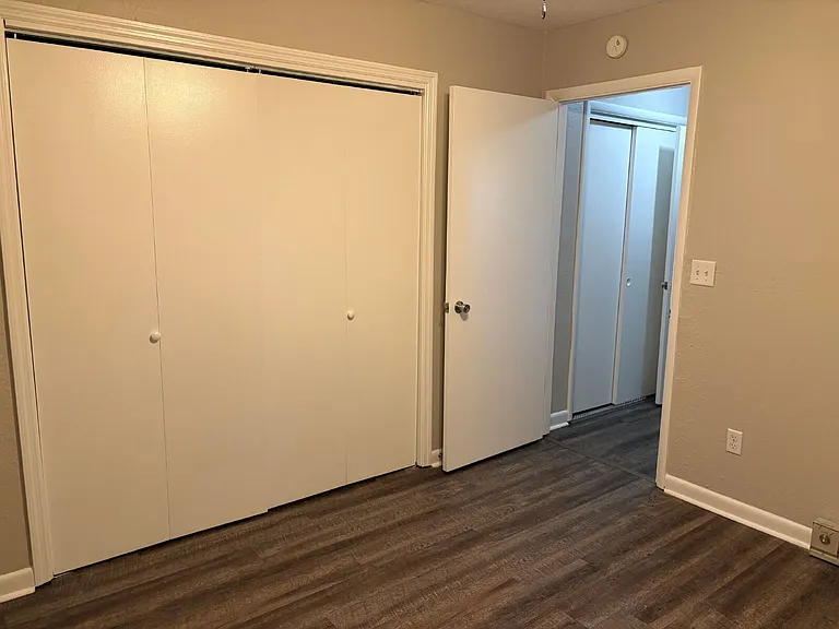 208 Valley View Ave #10 — Photo 35