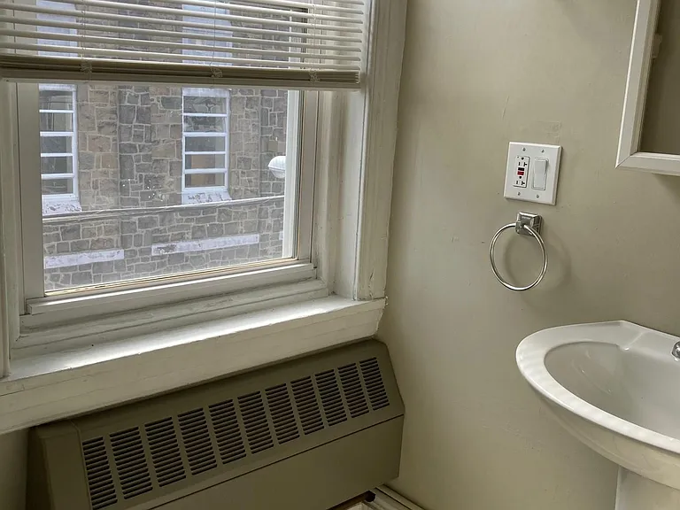 2418 E Allegheny Ave — Photo 6
