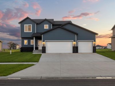 10159 Burgundy Dr, Horace, ND, 58047