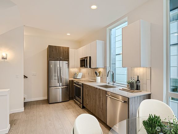 3rd image of 3416 15th Avenue W #B