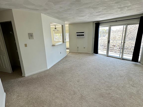 4th image of 410 Washington St APT 12