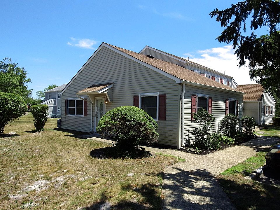 1st image of 16 Chesapeake Ct