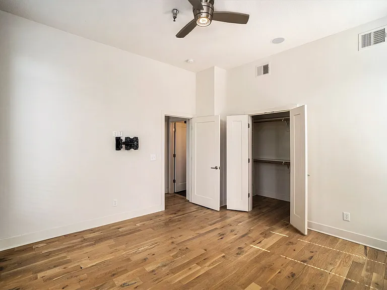 435 Westport Rd #302 — Photo 8