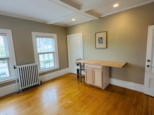 8 Vernon St #2, Plymouth, MA 02360