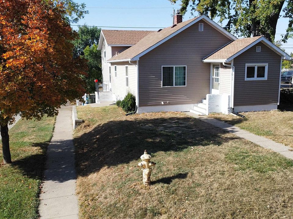 1st image of 2458 Shields Ave