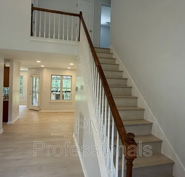 112 Buena Vista Ct — Photo 5