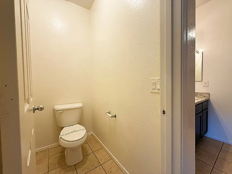 6218 W Laurie Ln — Photo 18
