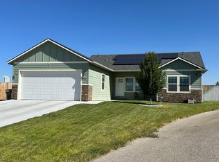 1600 NE Cinder Loop, Mtn Home, ID 83647