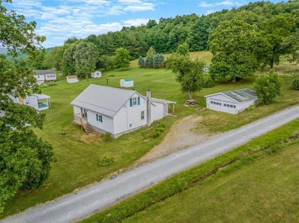 2267 Indian Head Rd, Champion, PA 15622