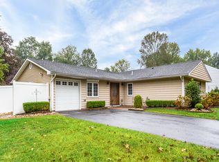 13 Collingwood Rd, Marlboro, NJ 07746