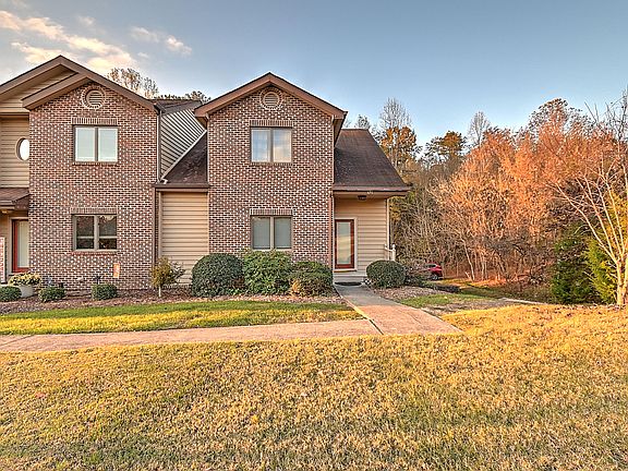 3rd image of 411 Laurelwood Dr