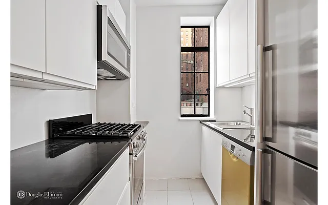 Rented by Douglas Elliman | media 4