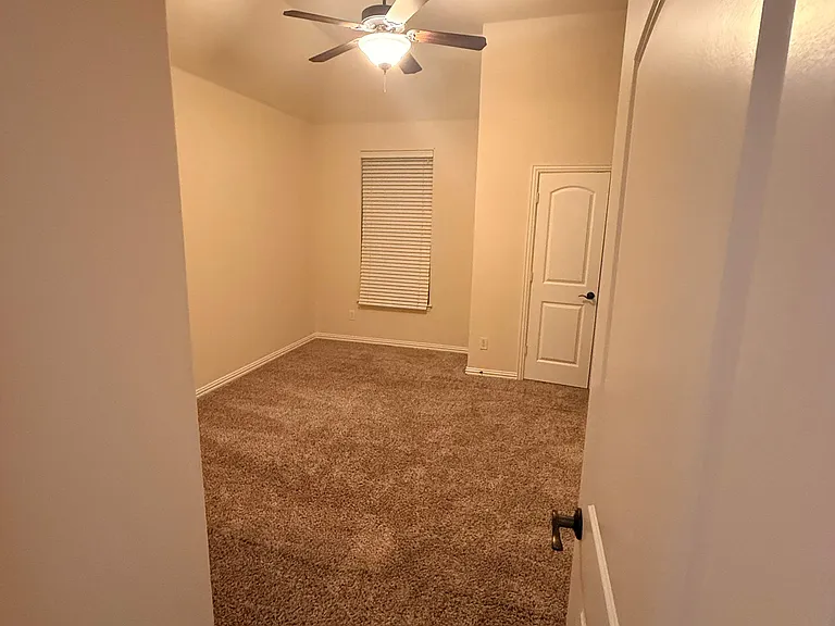 2215 Longview Rd — Photo 5