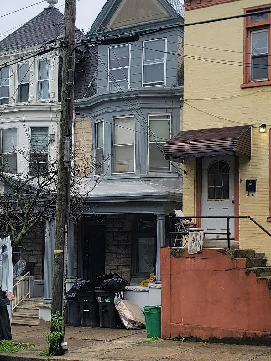 1 bed, 2039 sqft, $1,100 — Photo 3