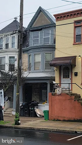 324 Spring St Photo 1