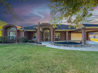 310 Rustic Ln, Friendswood, TX 77546