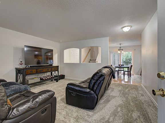 4th image of 1020 NW 22nd Ave