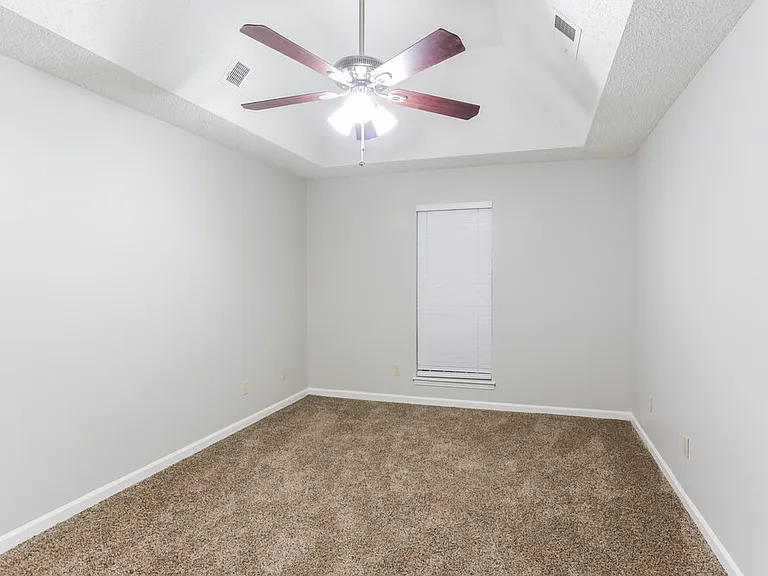 7007 Raleigh Lagrange Rd — Photo 7