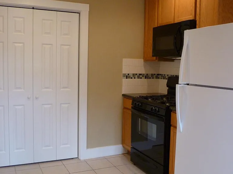 1014 Marin St — Photo 17