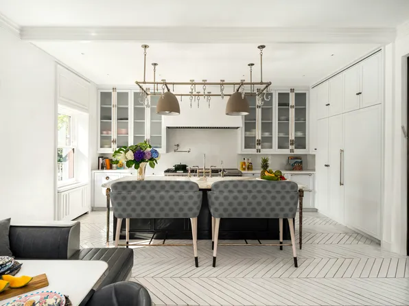 78 Irving Place image 7 of 25