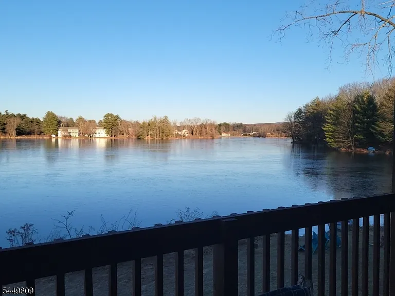 390B Lake Shr W #B — Photo 2