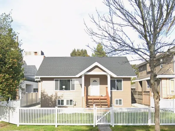 2079 W 46th Ave, Vancouver, BC V6M 2K8