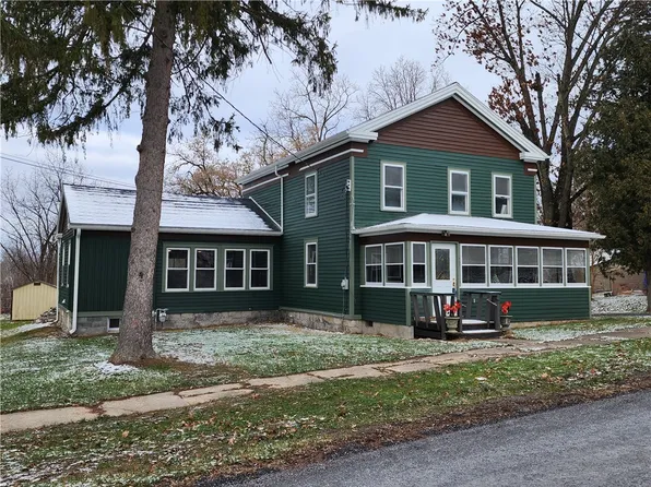 25 Pine St, Port Byron, NY 13140