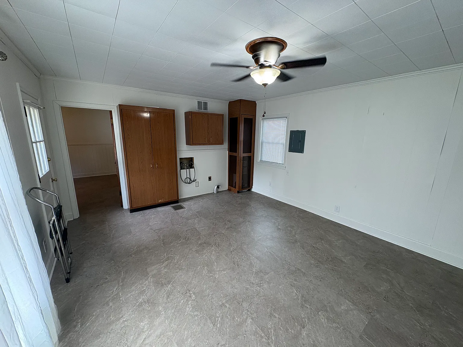 3 bed, 1.5 bath, 1793 sqft, $1,895 — Photo 4