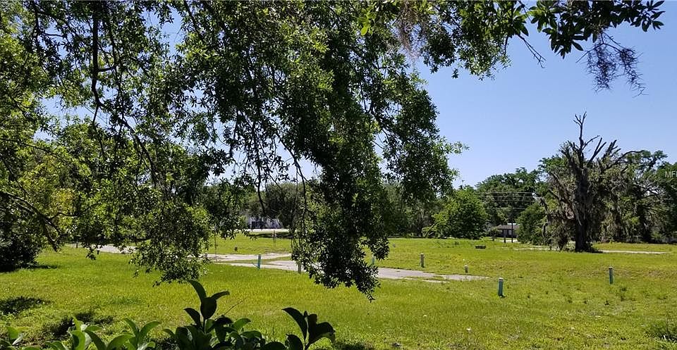 1st image of Woodlane Cir