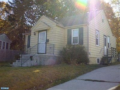 2nd image of 144 E Olive St