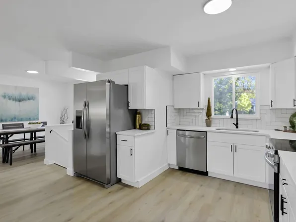 1328 Ironwood Dr, Columbus, OH 43229