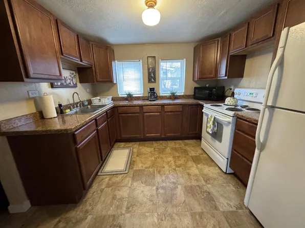 1513 1st St W, 1513 1st St W #1, Billings, MT 59101