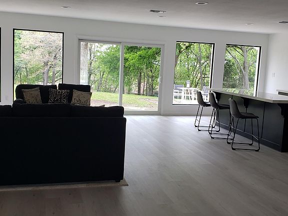 5th image of 514 Dakota Dr