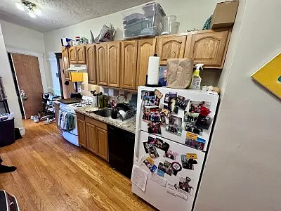 3 bed, 9999 sqft, $4,200 — Photo 4