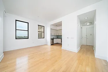 4 Beacon Way, #425