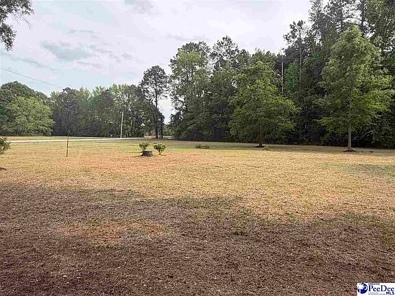 4th image of 1004 N Center Rd