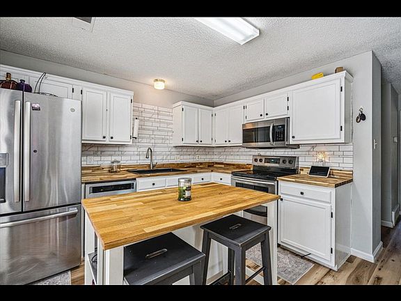 5th image of 8795 Cedar Mills Cir