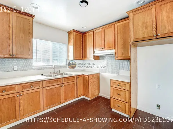 1142 E 120th St #5, Los Angeles, CA 90059