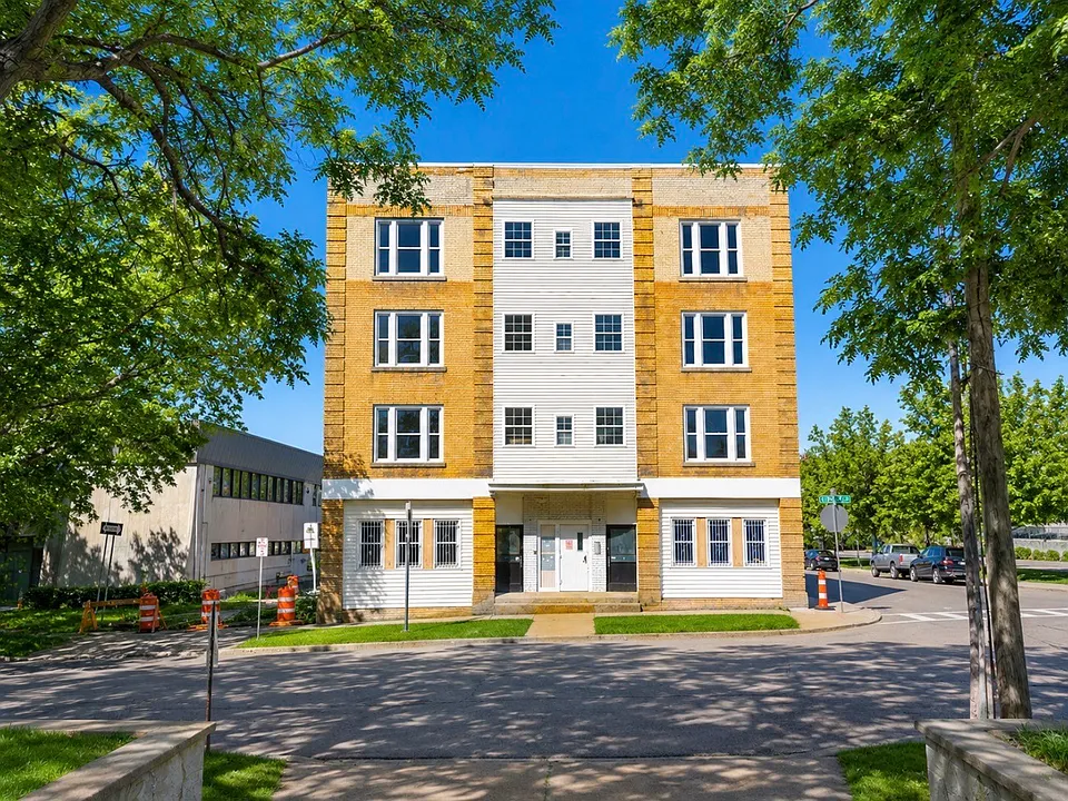 47 Carroll St #1L