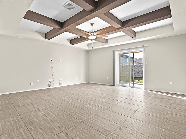 3115 Red Creek Dr — Photo 11