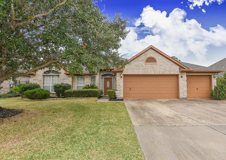 1st image of 3631 E Cedar Hollow Dr