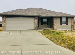 701 W Rice St, Clever, MO 65631