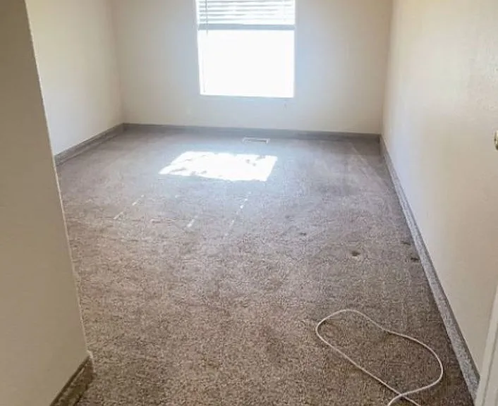 311 N Highland Dr — Photo 16