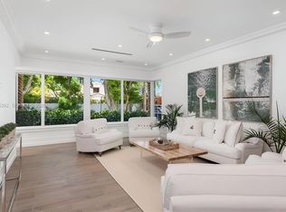 2575 Pine Tree Dr, Miami Beach, FL 33140