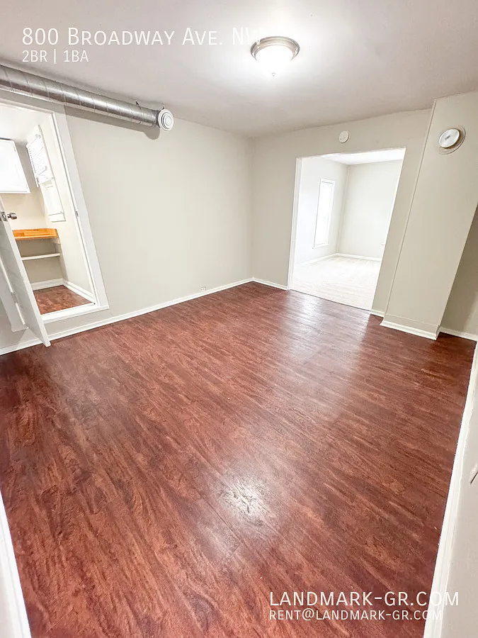 Updated 2 Bed/1 Bath — Photo 3
