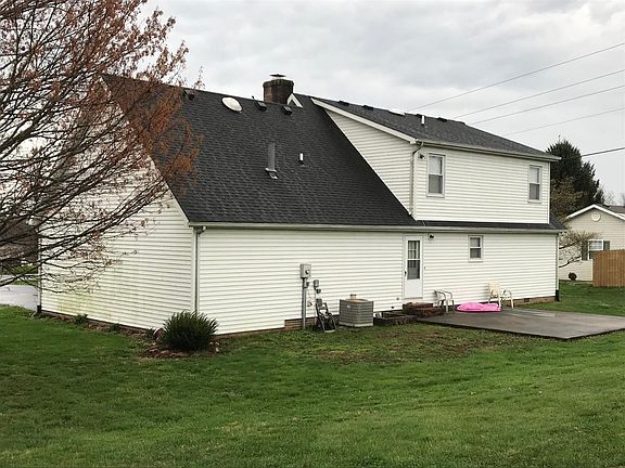 4th image of 81 Shady Brook Dr